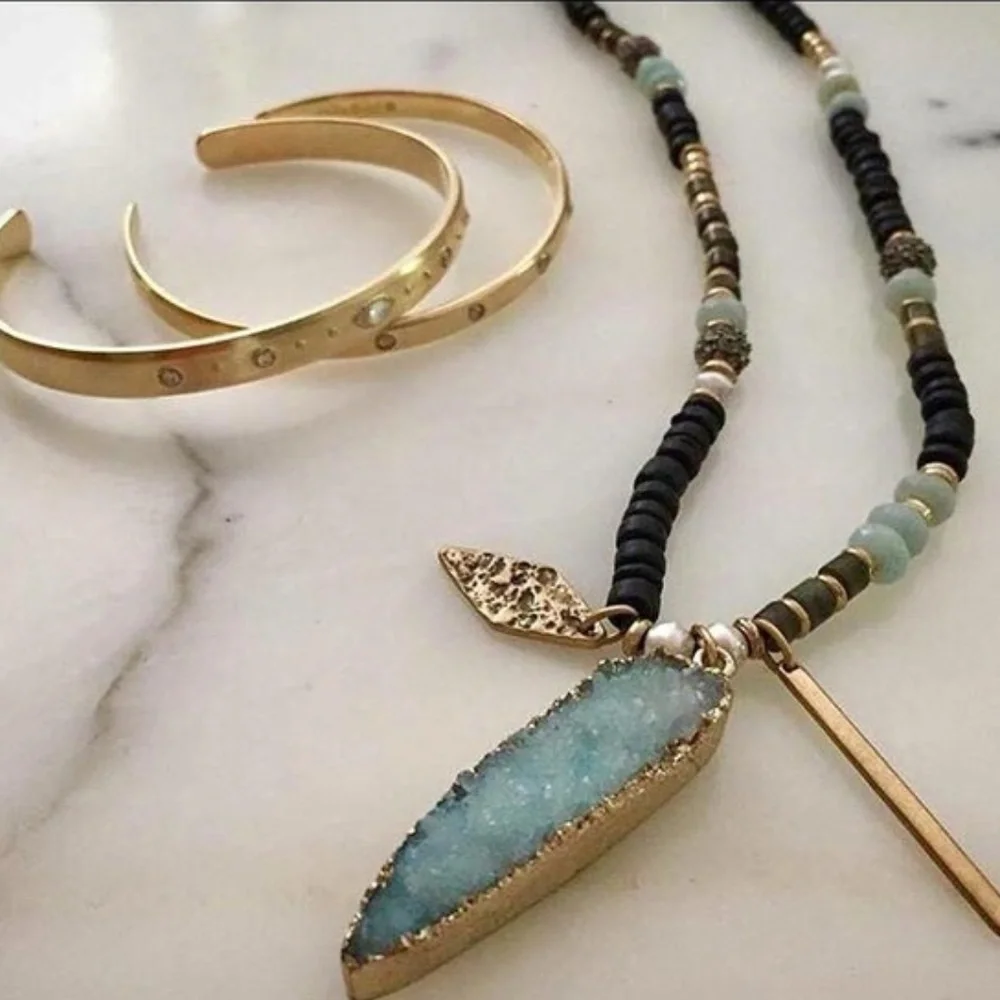 Stella & Dot | RARE Retired Artisan Druzy & Hand-beaded Pendant Necklace - Picture 8 of 9